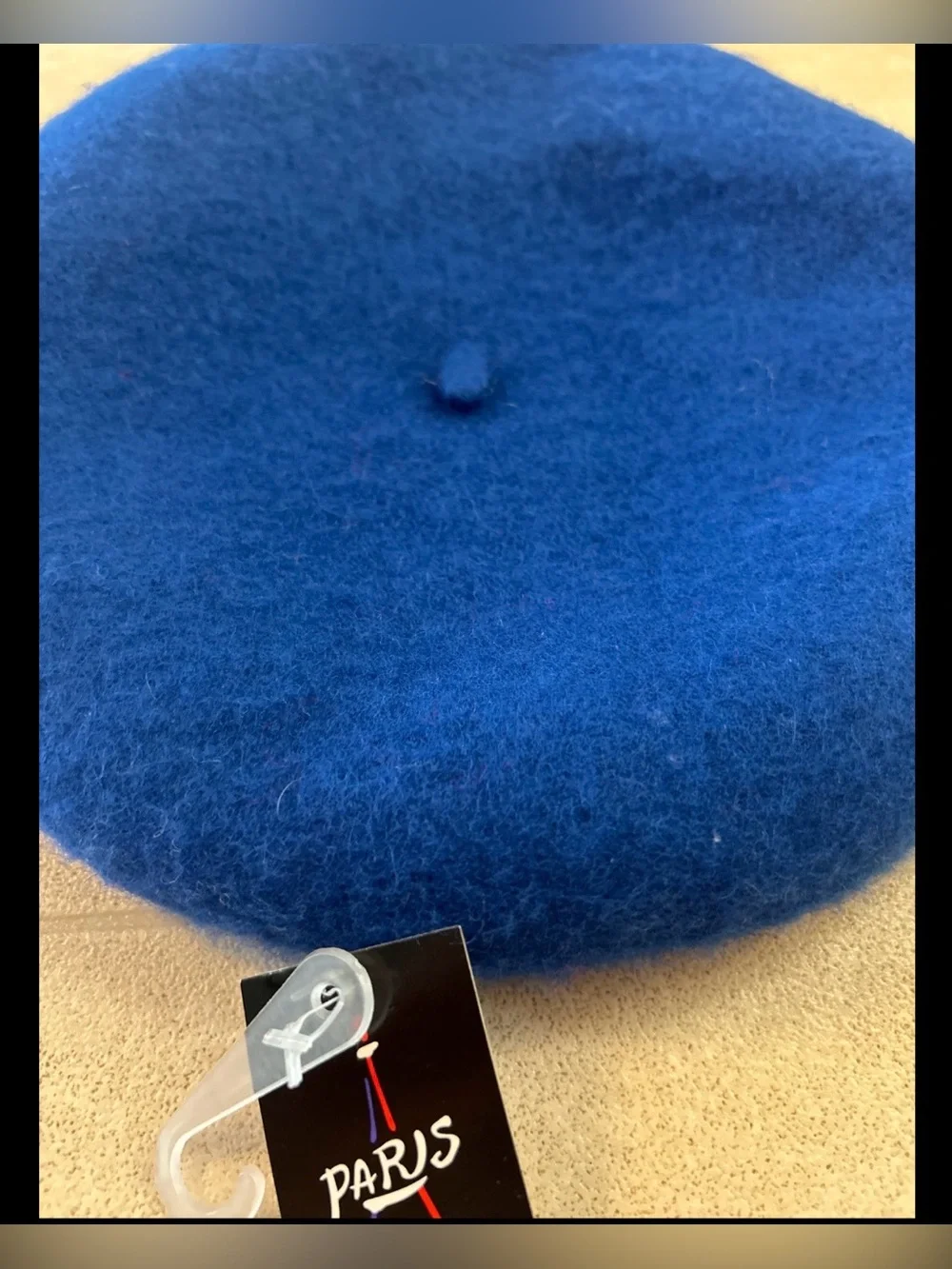 Univers royal blue